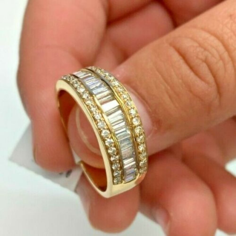 14K Gold Diamond Wedding Band Box & COA